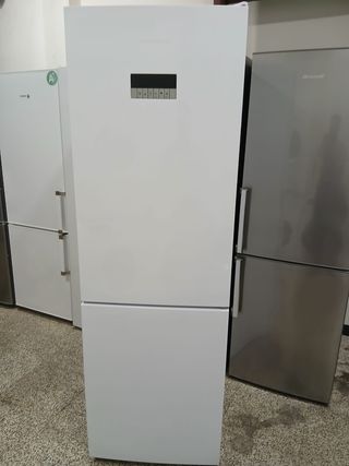 Nevera Combi Grundig 185cm
