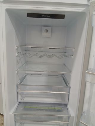 Nevera Combi Grundig 185cm