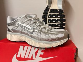 Nike P6000 Plata y Blanco