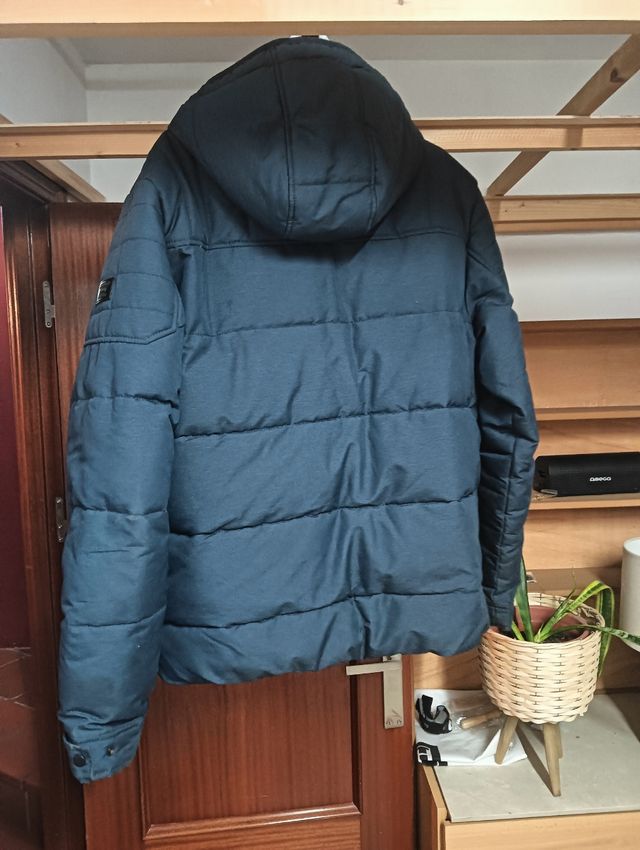 Chaquetón JACk&JONES azul oscuro con capucha