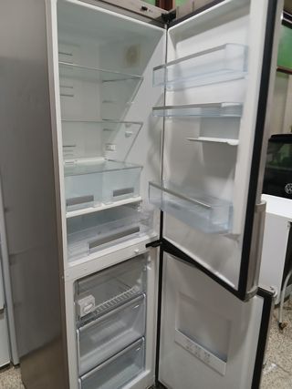 Nevera Combi Bosch Inox 2m