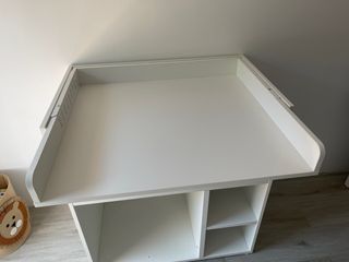 Mueble cambiador / escritorio blanco