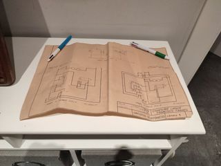 Teléfono antiguo de pared madera