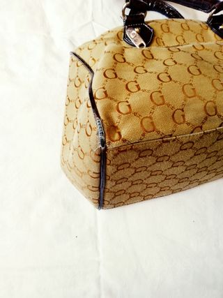 Borsa Guess bauletto beige e marrone