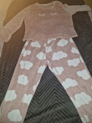 Pijama polar señora nubes y ojos