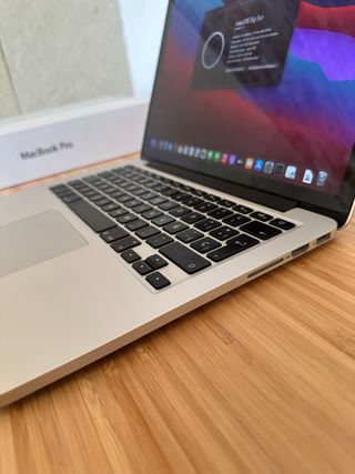 Macbook Pro / 8GB RAM / 2015