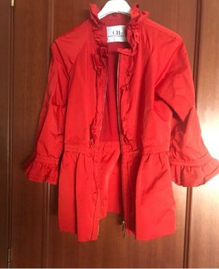 Gabardina Carolina Herrera Roja