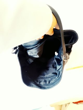 Borsa nera in pelle scamosciata