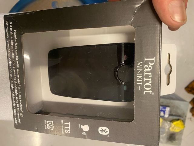 Parrot MINIKIT + Bluetooth manos libres