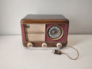 Radio Antigua Madera de pequeñas dimensiones 