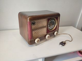 Radio Antigua Madera de pequeñas dimensiones 