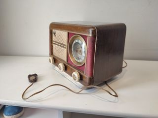 Radio Antigua Madera de pequeñas dimensiones 