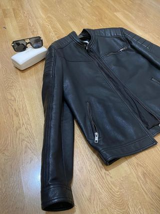 Chaqueta de Cuero Negra