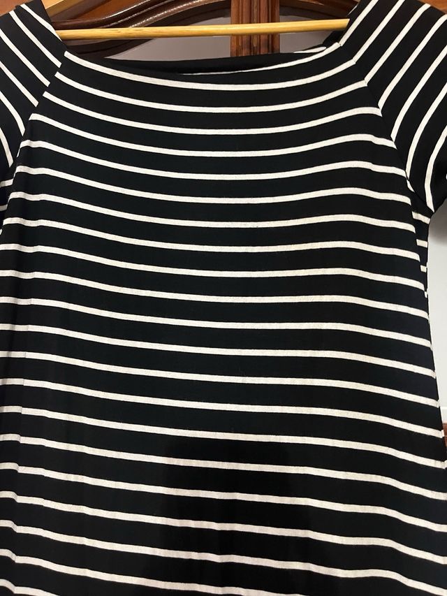 Vestido rayas hombros al aire