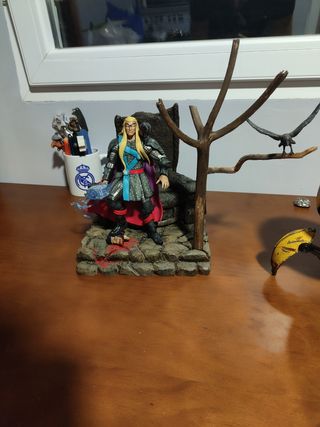 Diorama Thor con Trono y Águila