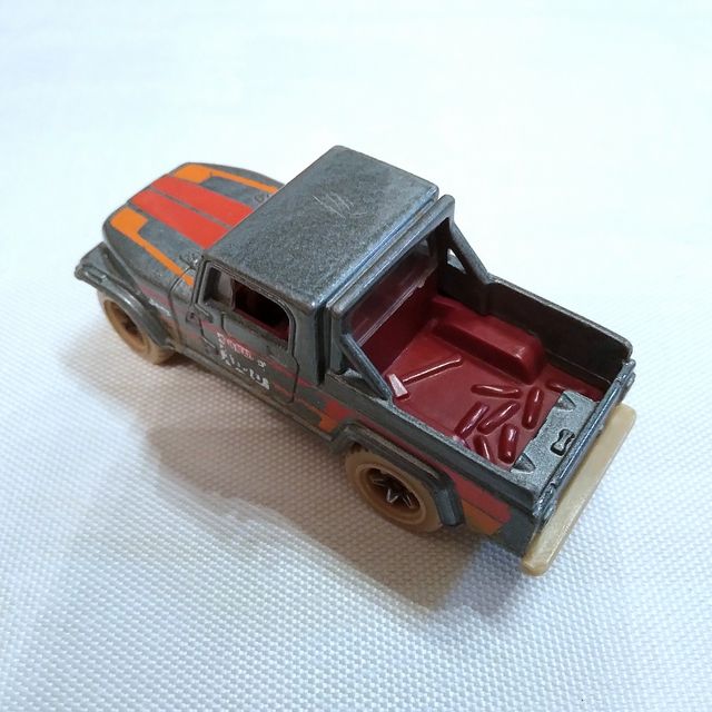 Jeep Scrambler 2018 Hot Wheels Mattel 1:64 Carro