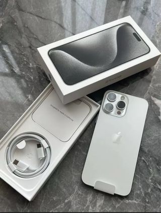 iPhone 15 Pro Max 256GB titanium