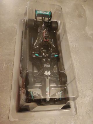 Maqueta Mercedes AMG F1 W11 Lewis Hamilton 1:24
