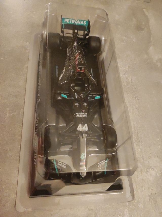 Maqueta Mercedes AMG F1 W11 Lewis Hamilton 1:24