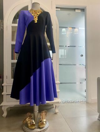 Vestido de fiesta negro y morado