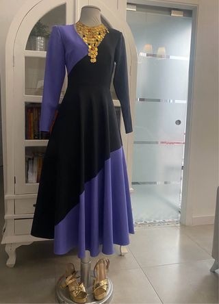 Vestido de fiesta negro y morado
