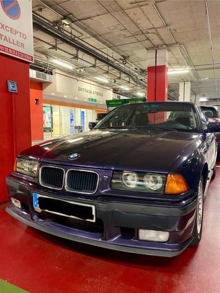BMW 318iS E36 Coupe.