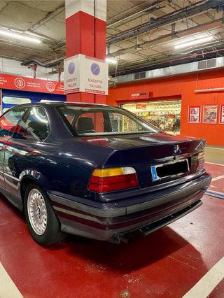 BMW 318iS E36 Coupe.