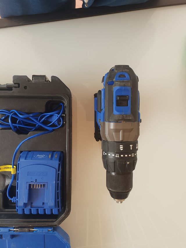 Atornillador percutor ford F18-02