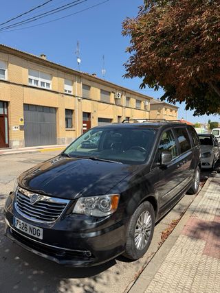 Lancia Voyager 2012