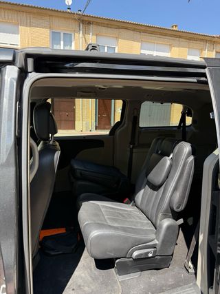 Lancia Voyager 2012