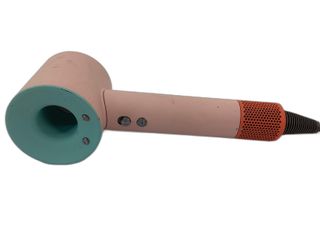 secador pelo dyson hd07
