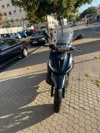 Piaggio Beverly 400 HP Moto