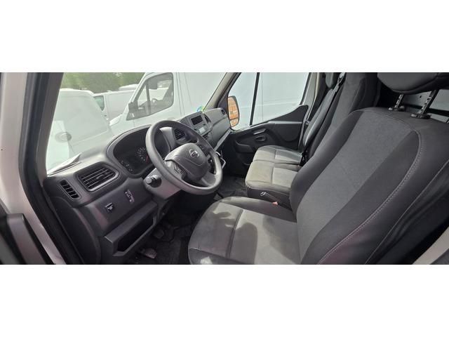 Nissan NV400 Furgon 2.3 dCi Comfort 3.5t L2H2 FWD 99 kW (135 CV)