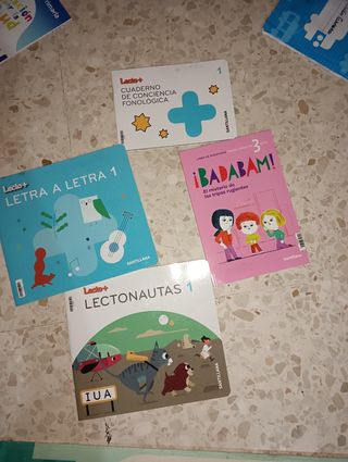 Pack 4 libros.
