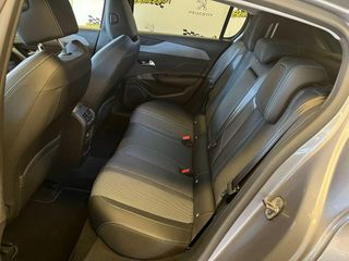 Peugeot 308 5P Allure BlueHDi 130 S&S EAT8