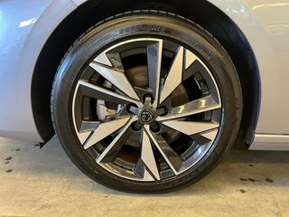Peugeot 308 5P Allure BlueHDi 130 S&S EAT8