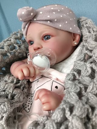Muñeca Reborn niña