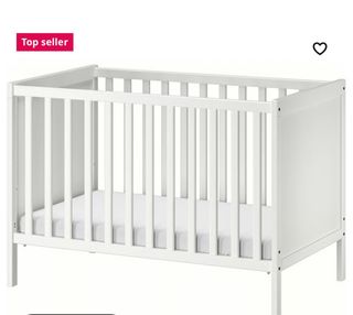 Cama cuna de bebé blanca y colchón