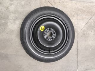 Rueda de galleta 125/85 R16 99M con gato y llave19