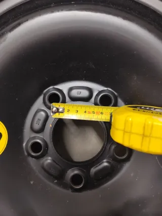 Rueda de galleta 125/85 R16 99M con gato y llave19