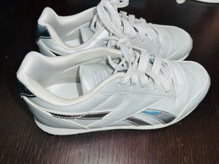 Reebok plateadas talla 38