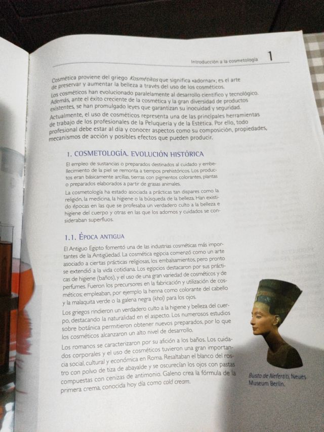 Cosmética aplicada a estética y bienestar (Span...