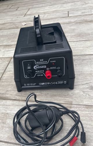 Fuente de Alimentación Regulada NIMO 12V/5Amp