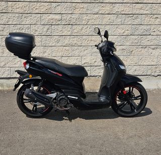 Moto 125. Peugeot Tweet 125i