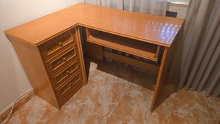 OPORTUNIDAD!: Escritorio esquinero de madera