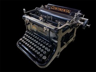 Macchina da scrivere Continental anni '20