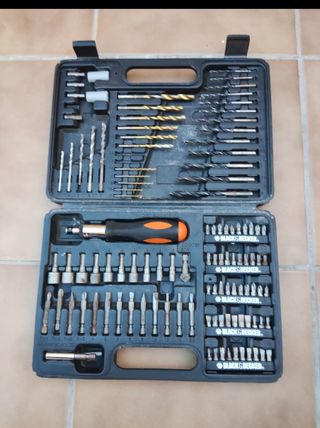 Maletín de brocas Black+Decker