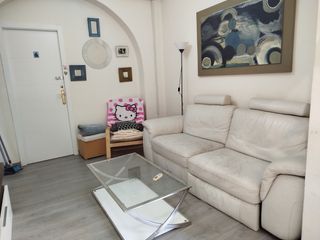 Habitación femenina en piso compartido