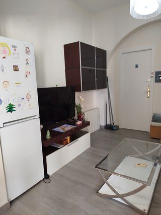 Habitación femenina en piso compartido