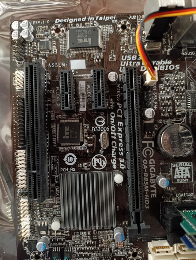 Scheda Madre GIGABYTE GA-B85M-HD3 + CPU + RAM